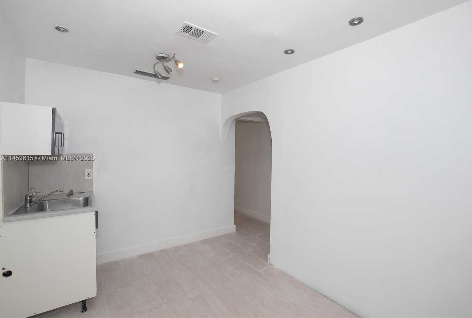 Small Image of 1235 ALTON RD, Miami Beach Number 21