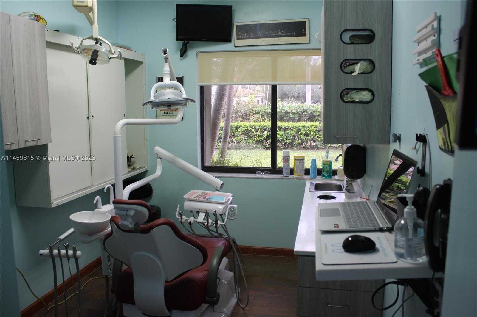 Small Image of 1235 ALTON RD, Miami Beach Number 29