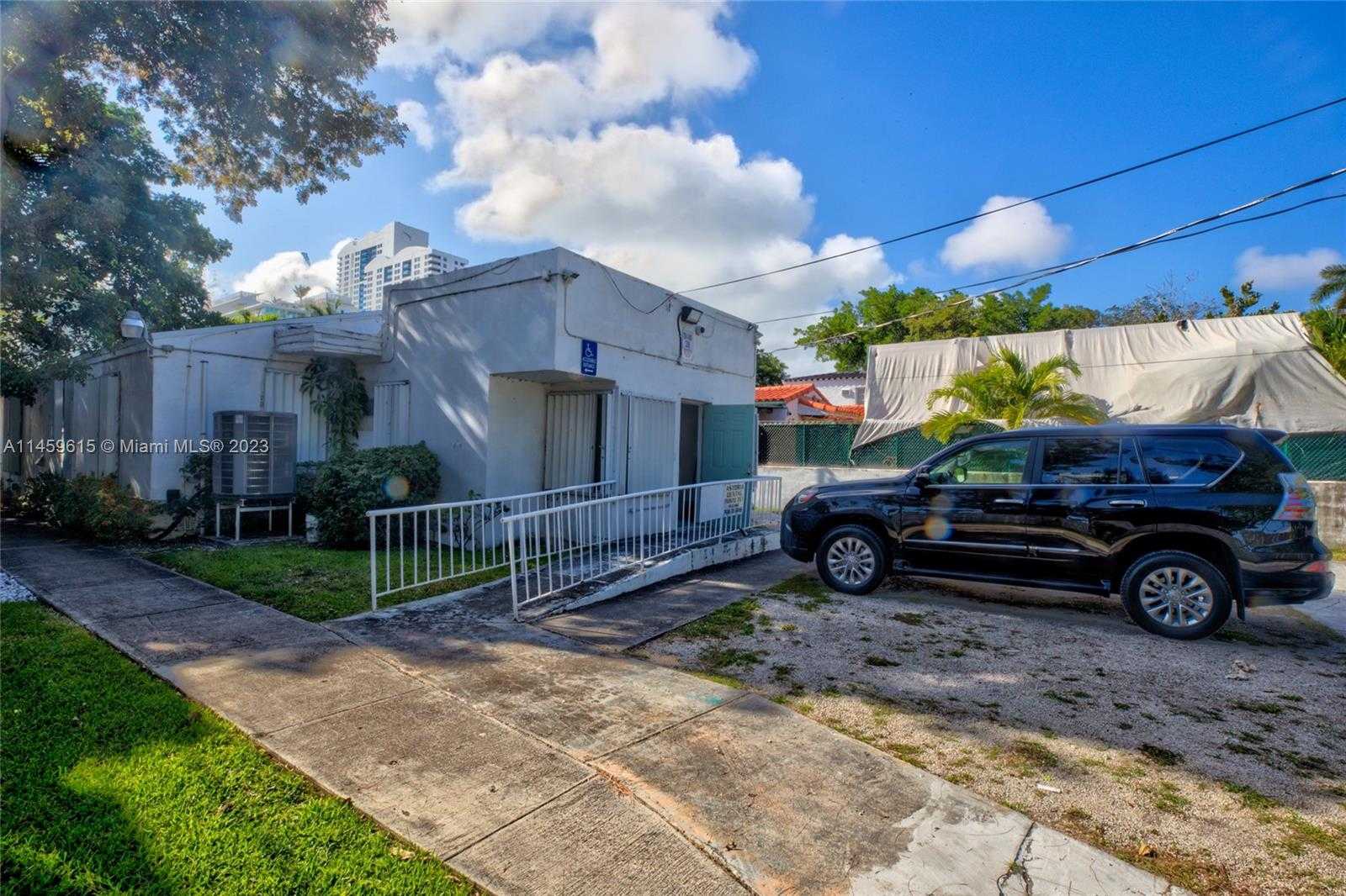 Small Image of 1235 ALTON RD, Miami Beach Number 31