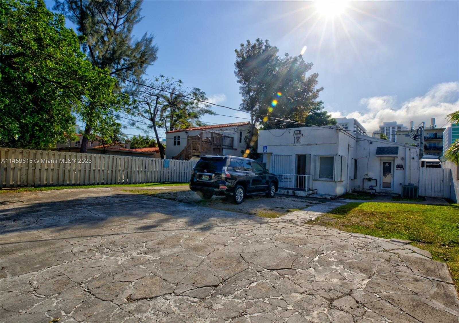 Small Image of 1235 ALTON RD, Miami Beach Number 33