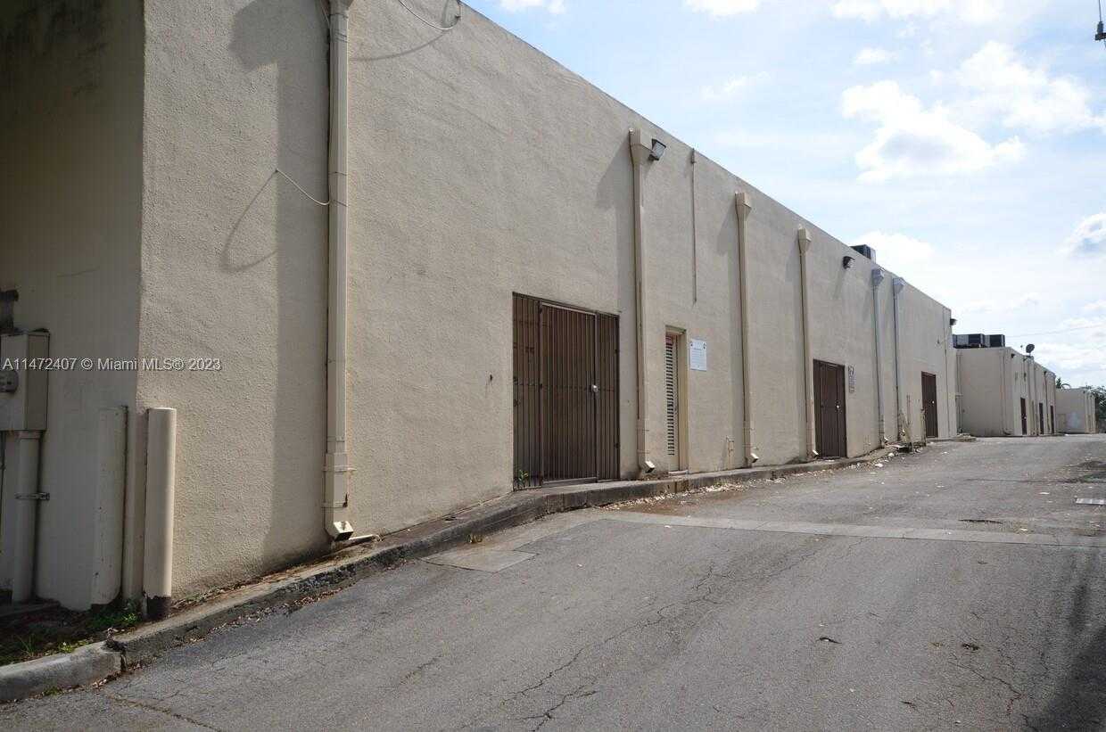 Small Image of 1705, North Miami Beach Number 4