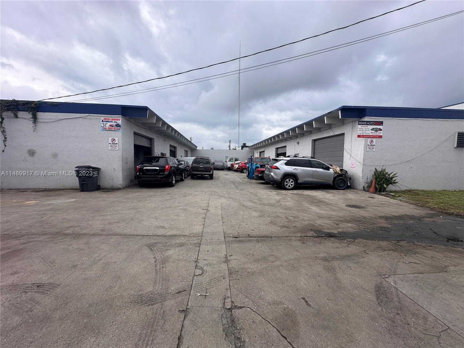 Small Image of 5660 RODMAN ST, Hollywood Number 2