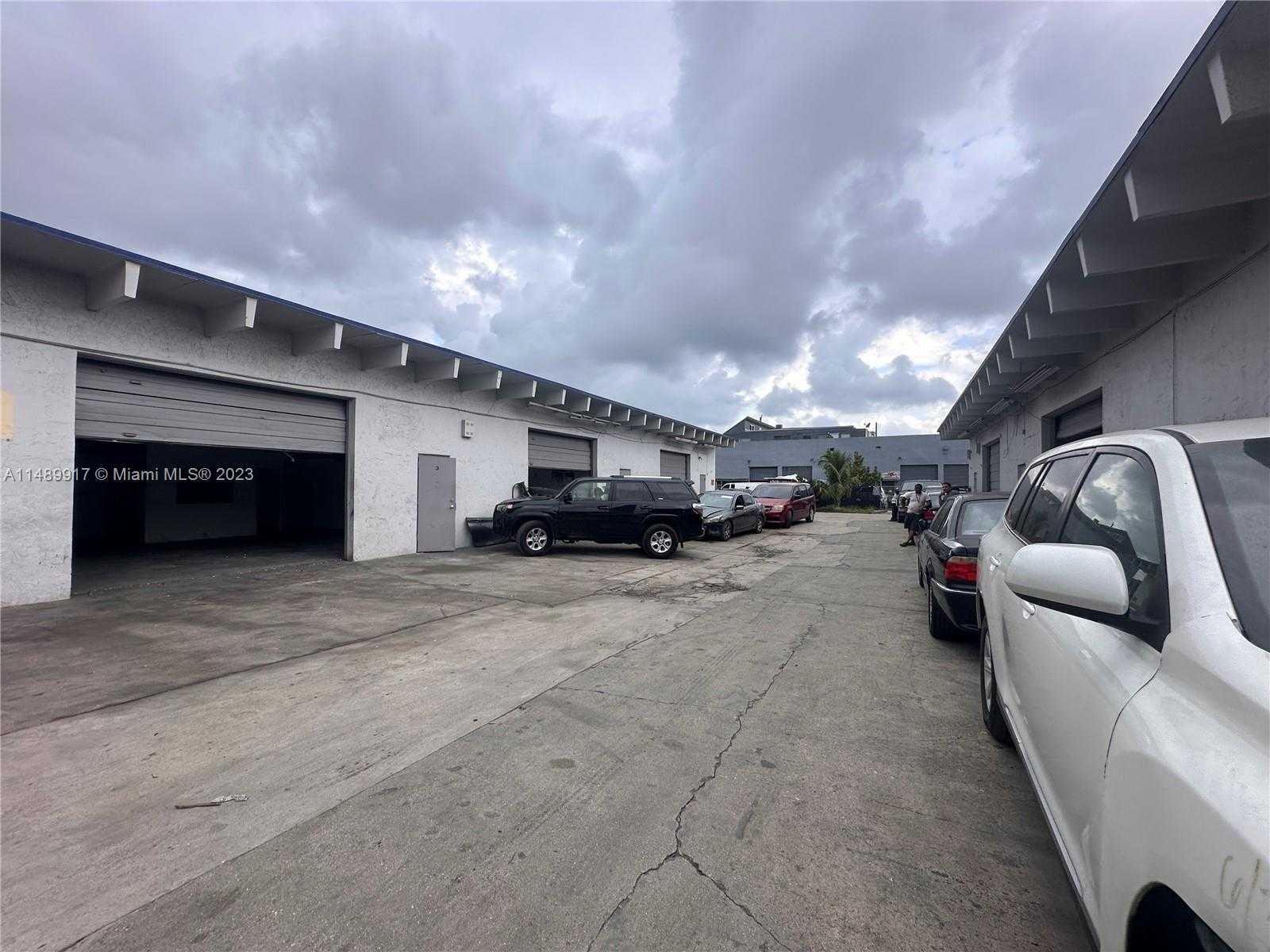 Small Image of 5660 RODMAN ST, Hollywood Number 3