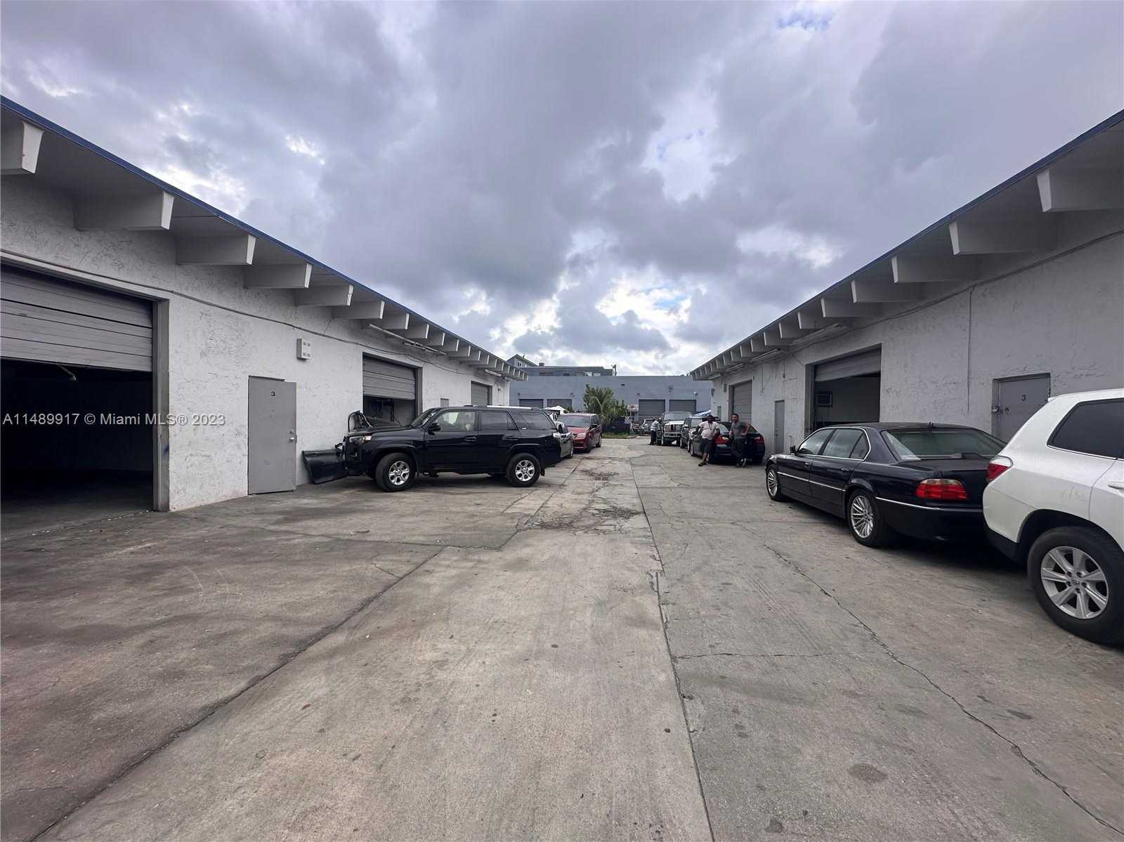 Small Image of 5660 RODMAN ST, Hollywood Number 4