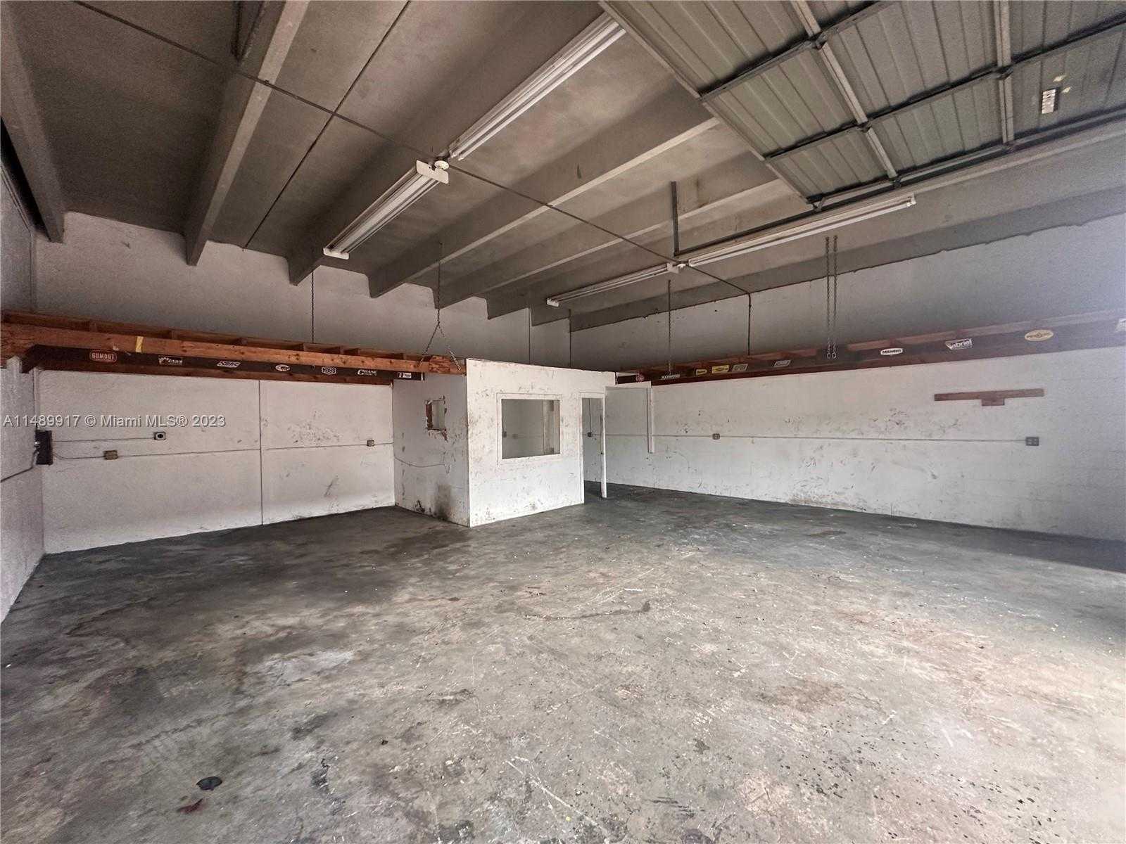 Small Image of 5660 RODMAN ST, Hollywood Number 7