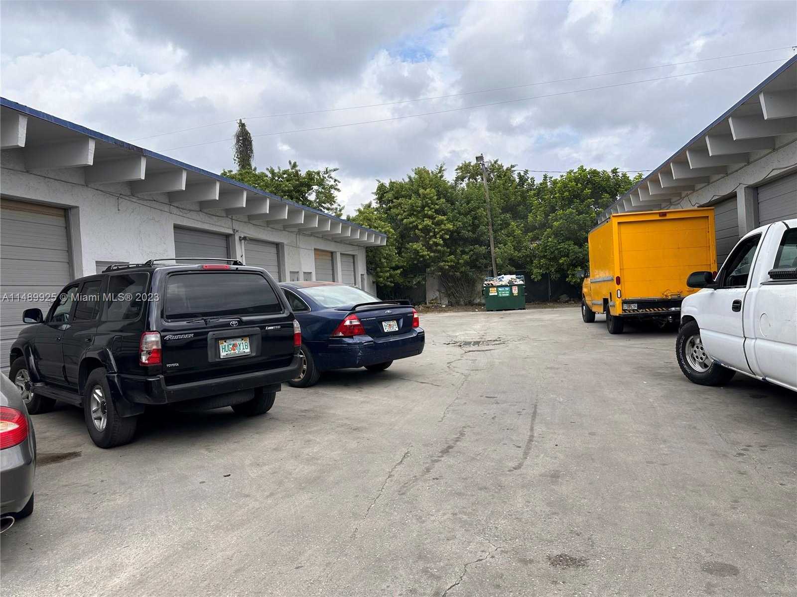 Small Image of 5801 DAWSON ST, Hollywood Number 2