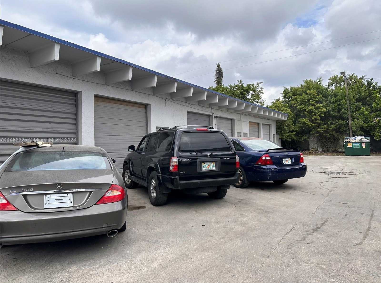 Small Image of 5801 DAWSON ST, Hollywood Number 3