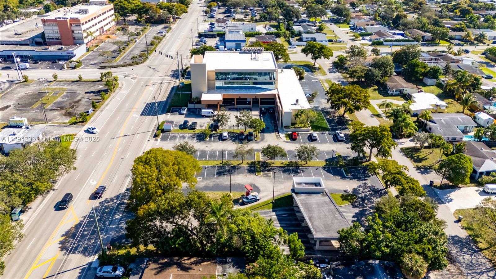 Small Image of Hollywood Number 8