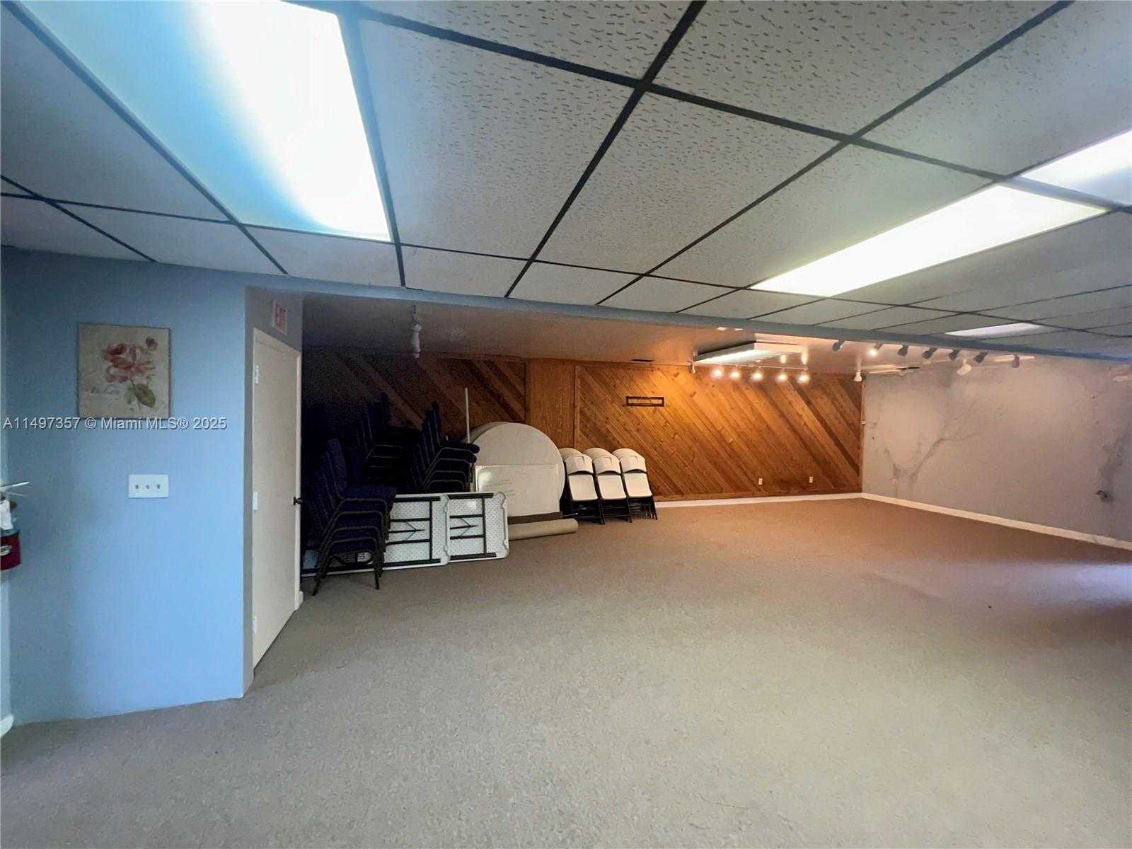 Small Image of 6300 PEMBROKE RD, Miramar Number 9