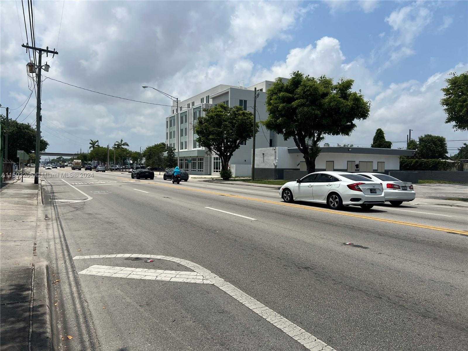 Small Image of 2451 NORTH WEST 54TH ST, Miami Number 17