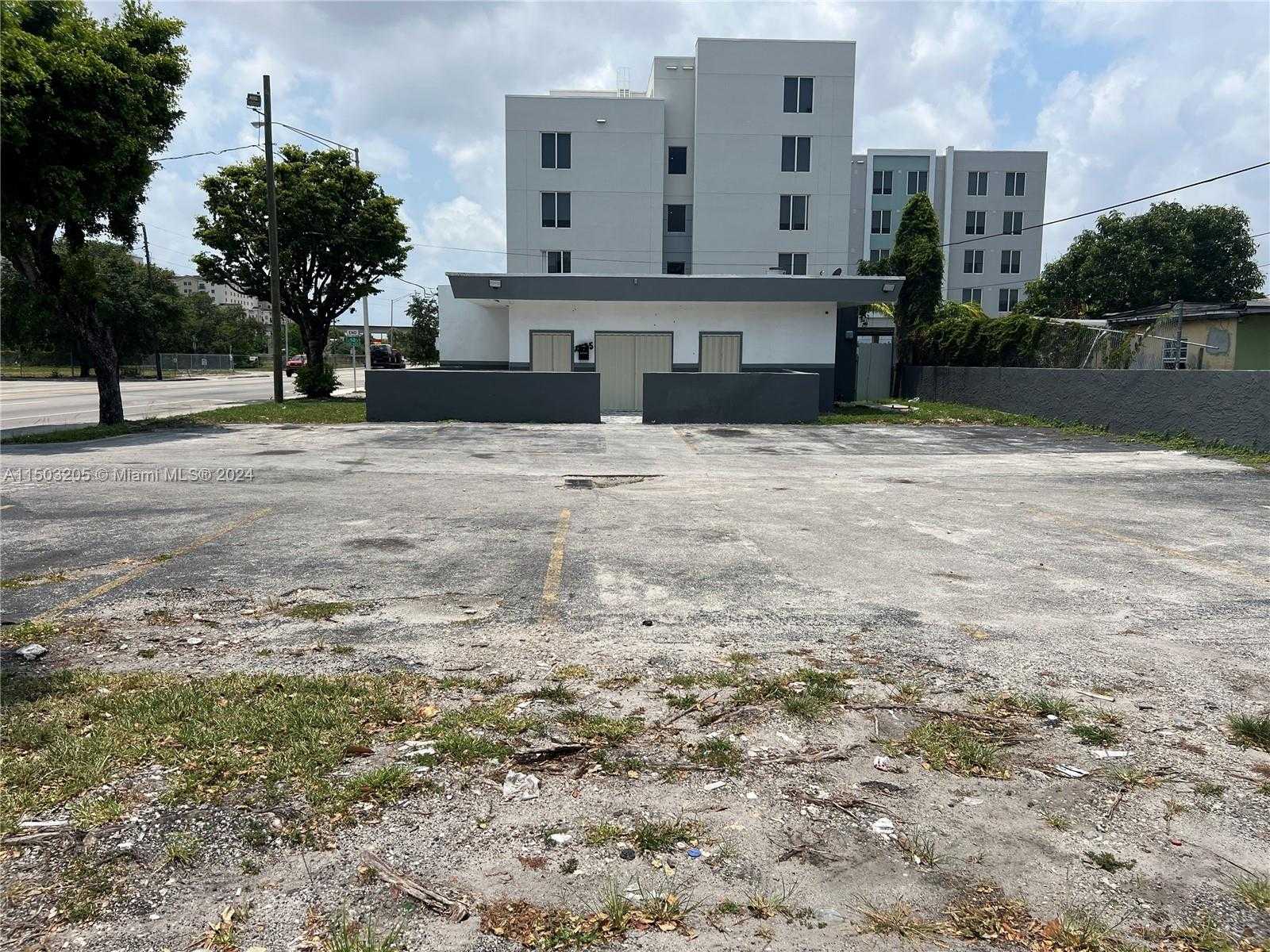 Small Image of 2451 NORTH WEST 54TH ST, Miami Number 2
