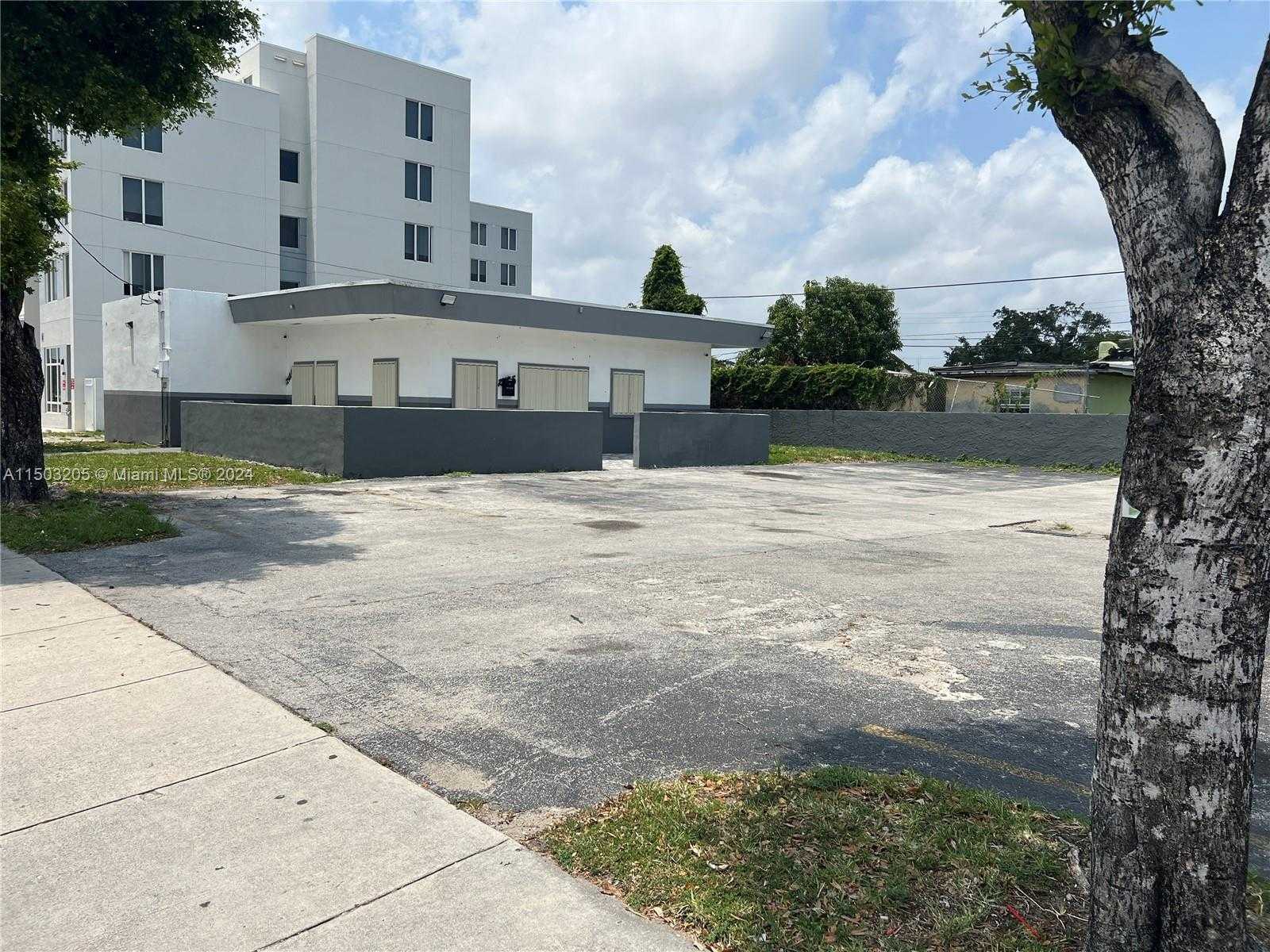 Small Image of 2451 NORTH WEST 54TH ST, Miami Number 6