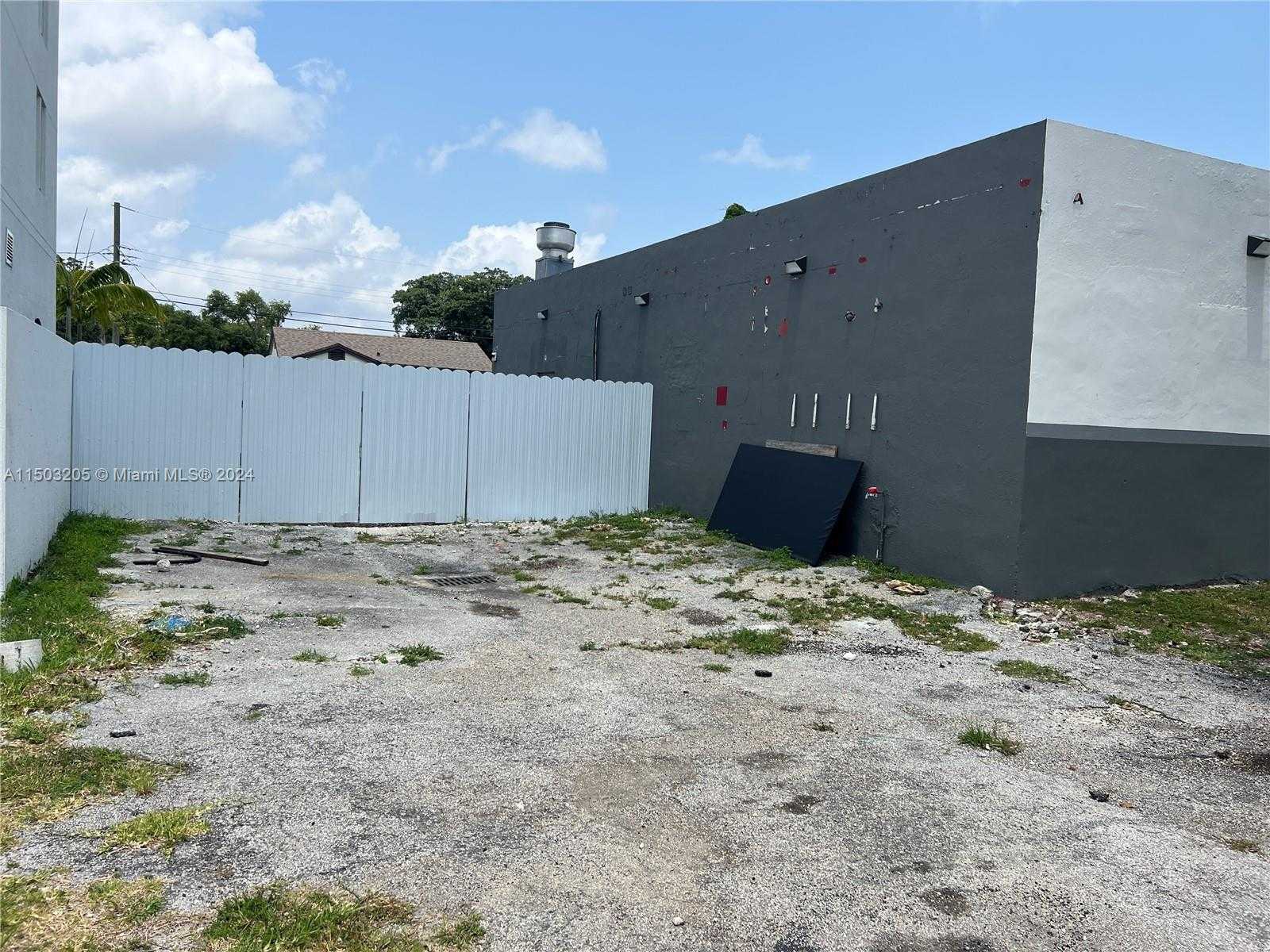 Small Image of 2451 NORTH WEST 54TH ST, Miami Number 8