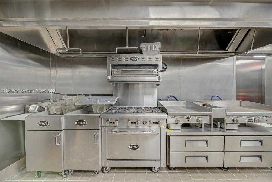 Small Image of 11101 NORTH WEST 27TH AVE, Miami Number 17