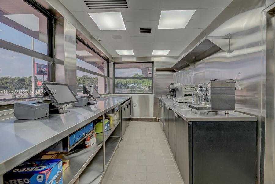 Small Image of 11101 NORTH WEST 27TH AVE, Miami Number 19