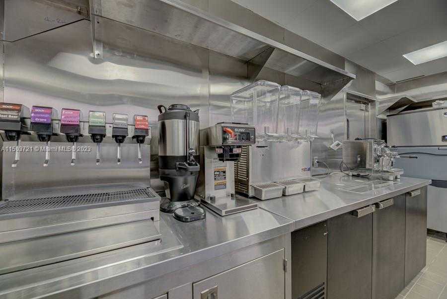 Small Image of 11101 NORTH WEST 27TH AVE, Miami Number 21