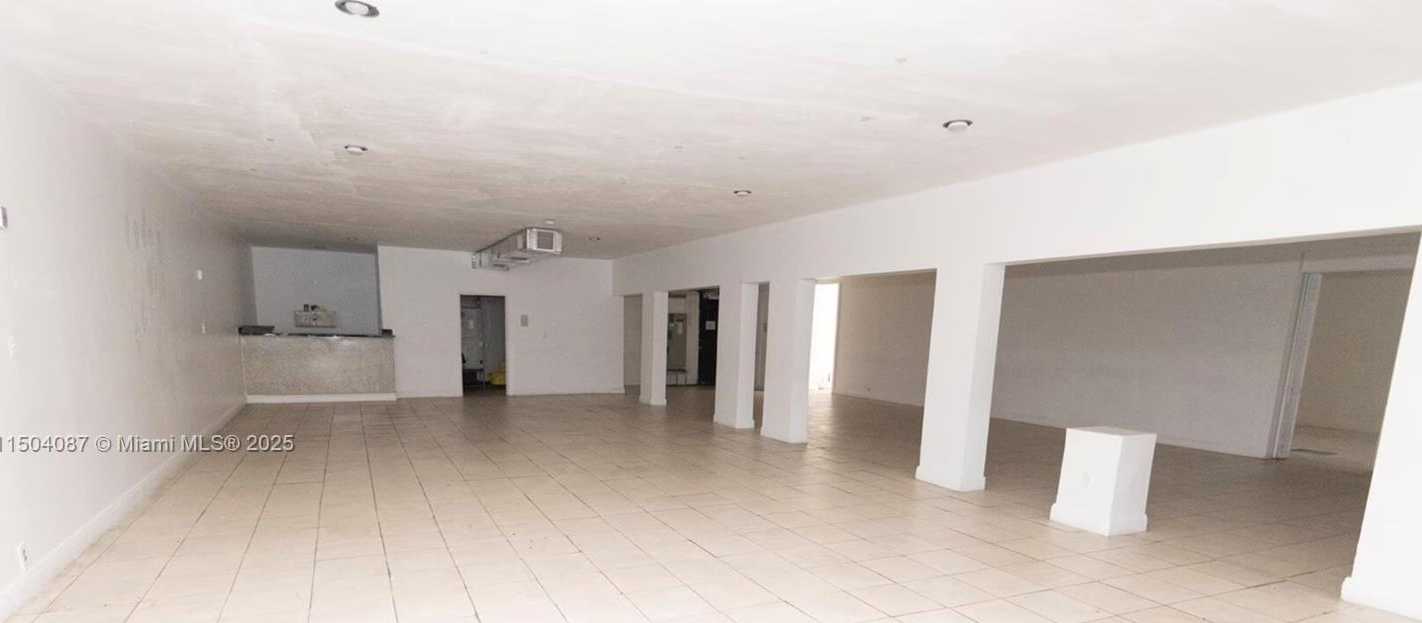 Small Image of 3045 WEST BROWARD BLVD, Fort Lauderdale Number 4