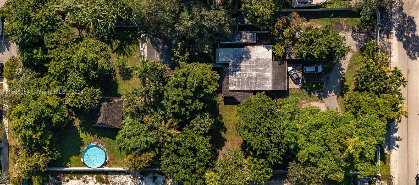 Small Image of 13265 ALEXANDRIA DR, Opa-Locka Number 11