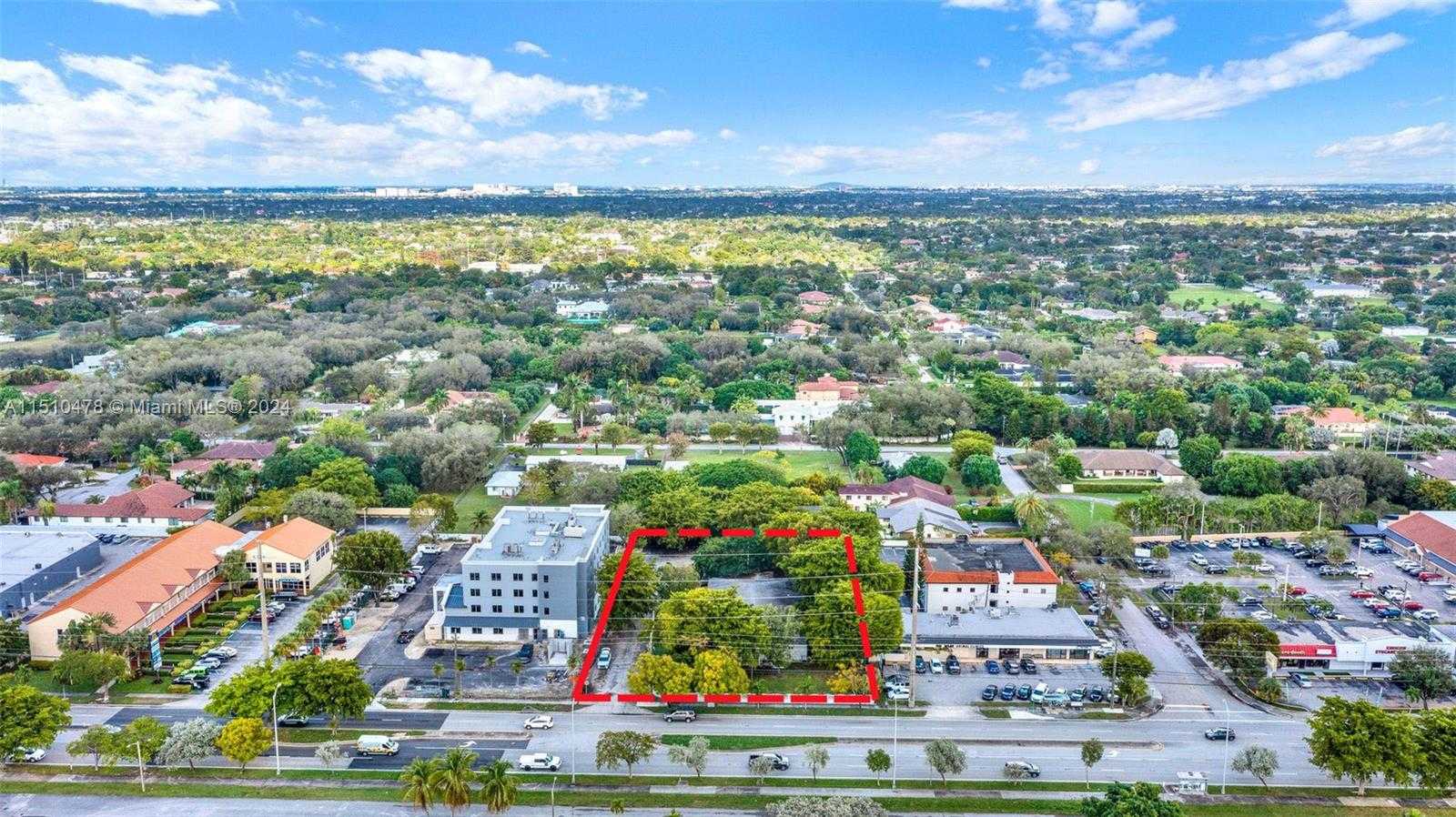 Small Image of 9945 SOUTH WEST 72ND ST, Miami Number 5