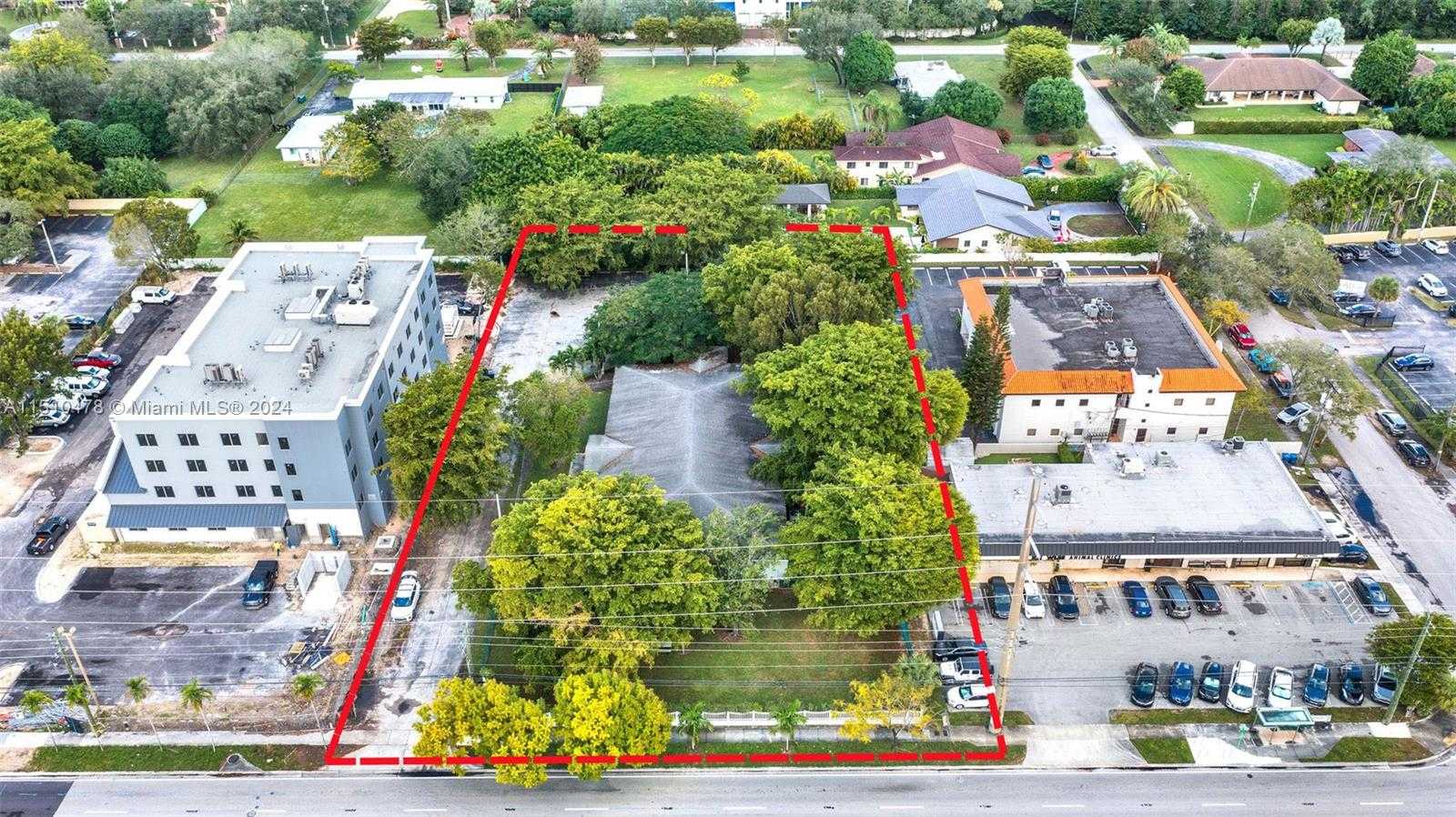 Small Image of 9945 SOUTH WEST 72ND ST, Miami Number 6