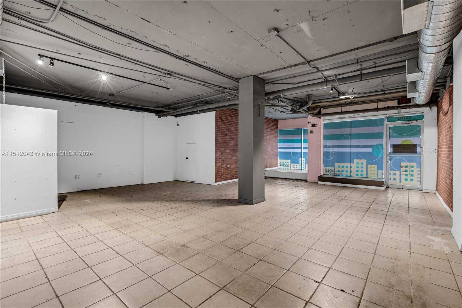 Small Image of 1300 LINCOLN RD #C-1B, Miami Beach Number 5