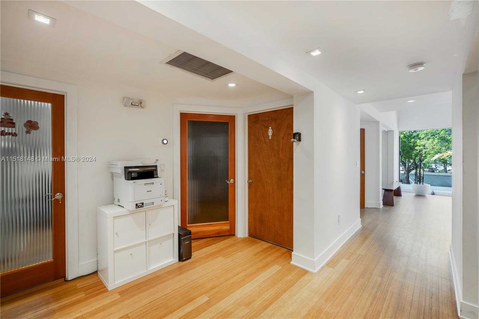 Small Image of 50 WEST MASHTA DR, Key Biscayne Number 13