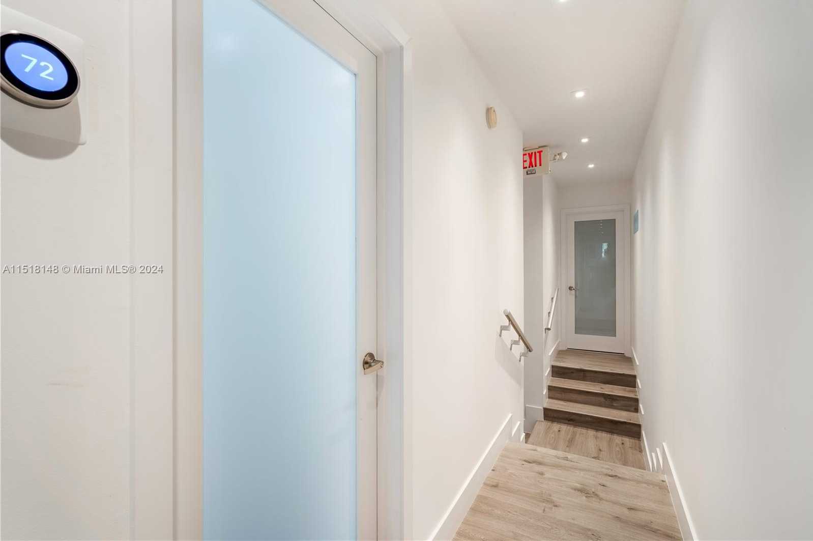 Small Image of 50 WEST MASHTA DR, Key Biscayne Number 33