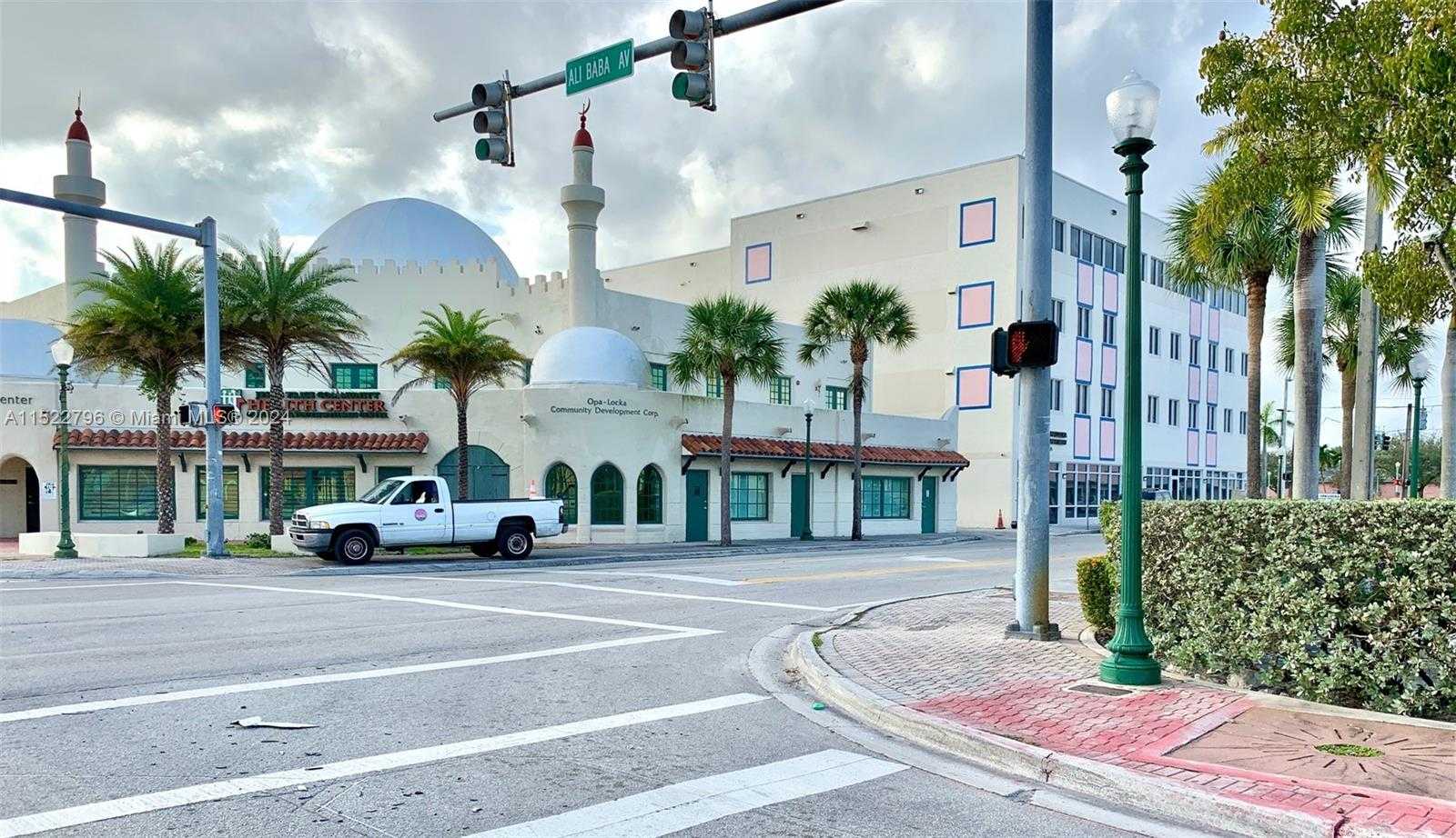Small Image of Opa-Locka Number 12