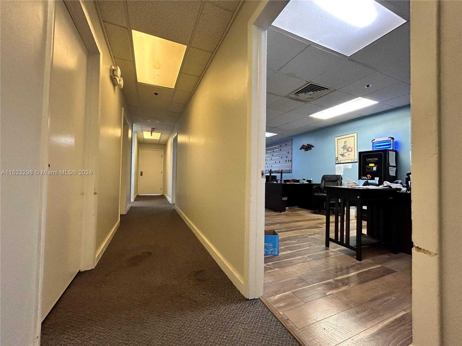 Small Image of 2055 LIBERTY ST, Hollywood Number 19