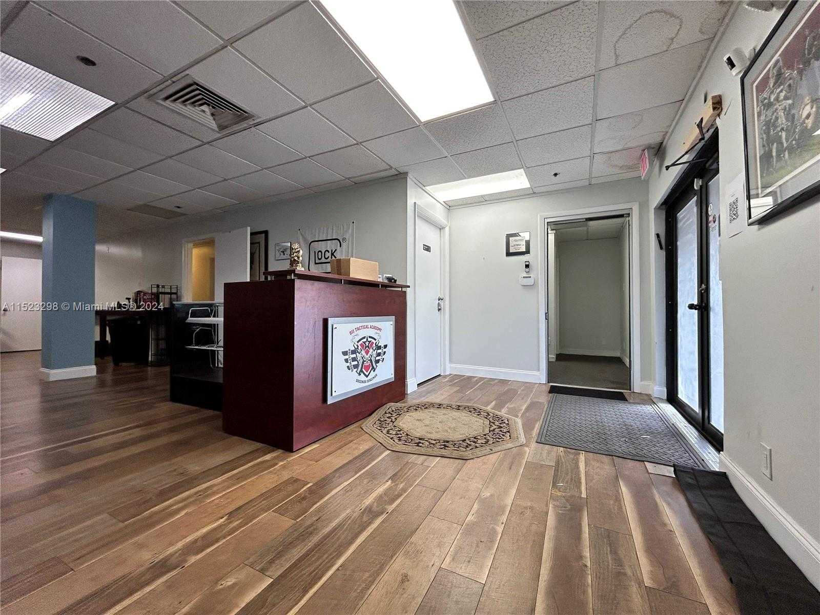 Small Image of 2055 LIBERTY ST, Hollywood Number 22