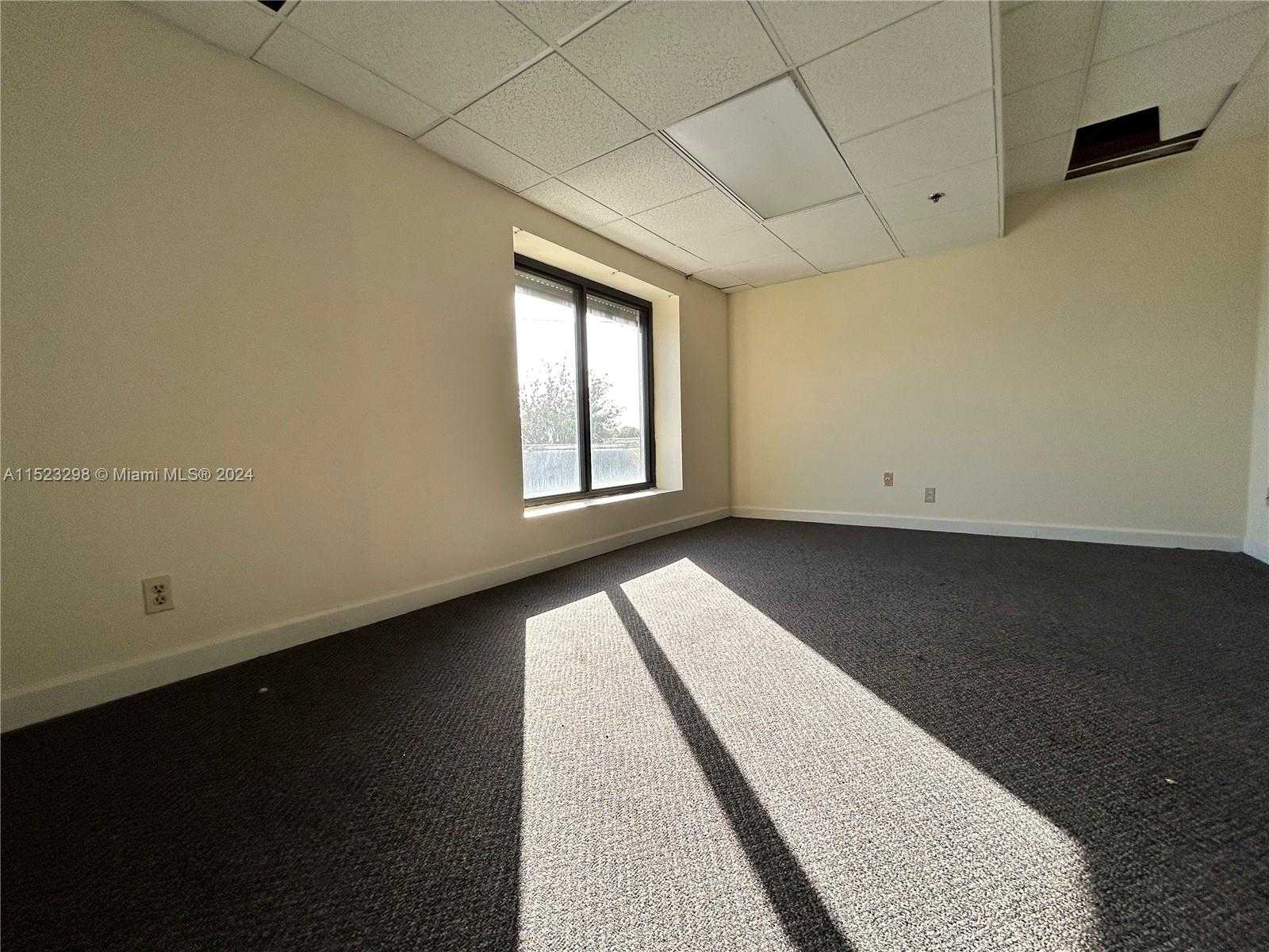 Small Image of 2055 LIBERTY ST, Hollywood Number 29