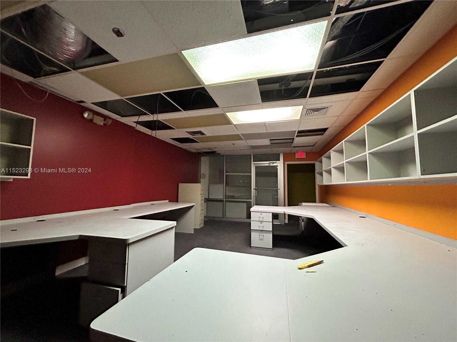 Small Image of 2055 LIBERTY ST, Hollywood Number 33