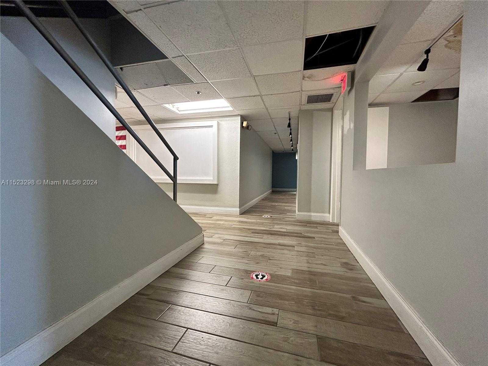 Small Image of 2055 LIBERTY ST, Hollywood Number 6