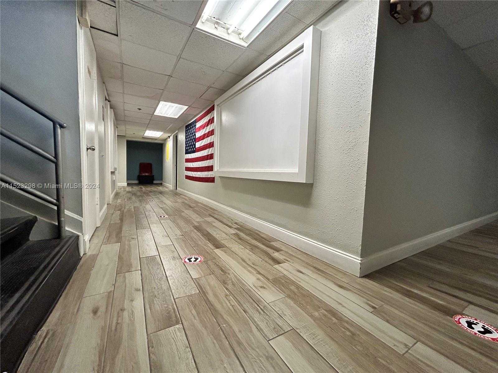 Small Image of 2055 LIBERTY ST, Hollywood Number 7