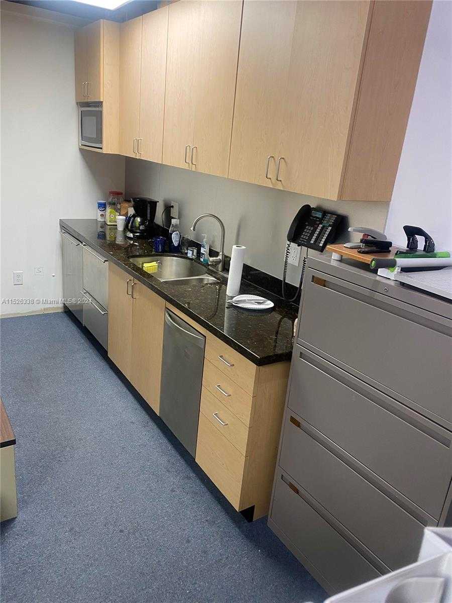 Small Image of 309 23RD ST #300, Miami Beach Number 4
