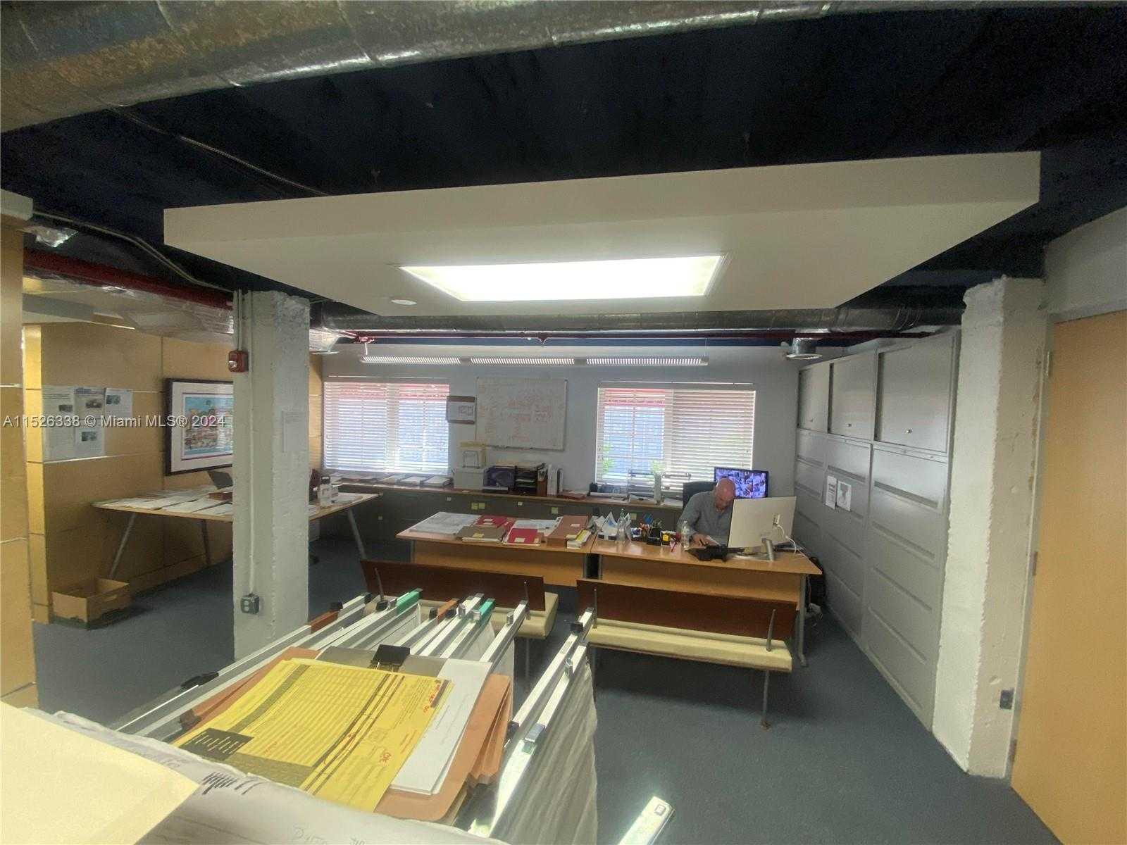 Small Image of 309 23RD ST #300, Miami Beach Number 5