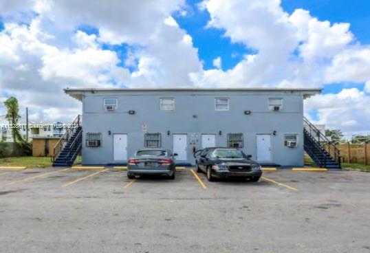 Small Image of 421 NORTH WEST 12TH ST, Florida City Number 2