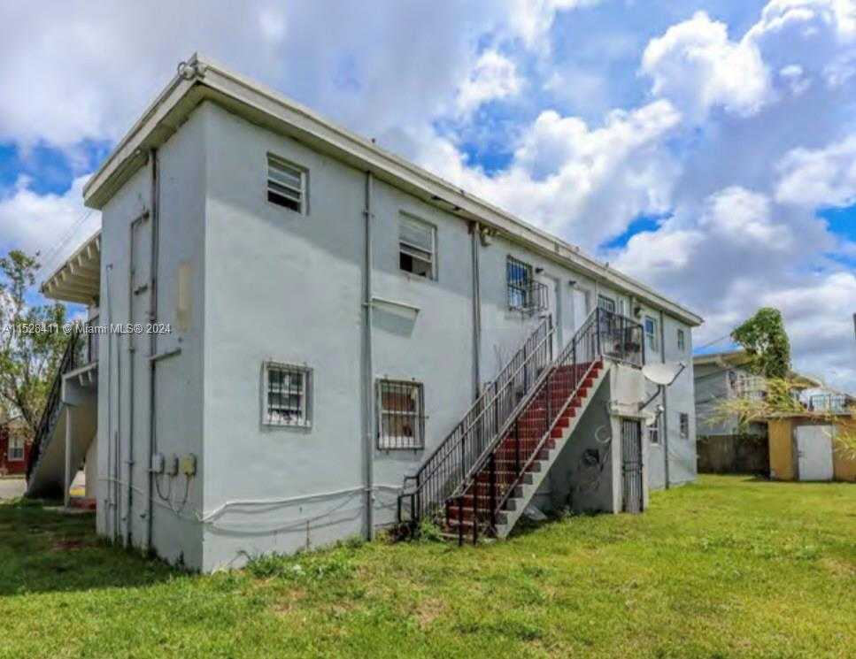 Small Image of 421 NORTH WEST 12TH ST, Florida City Number 3