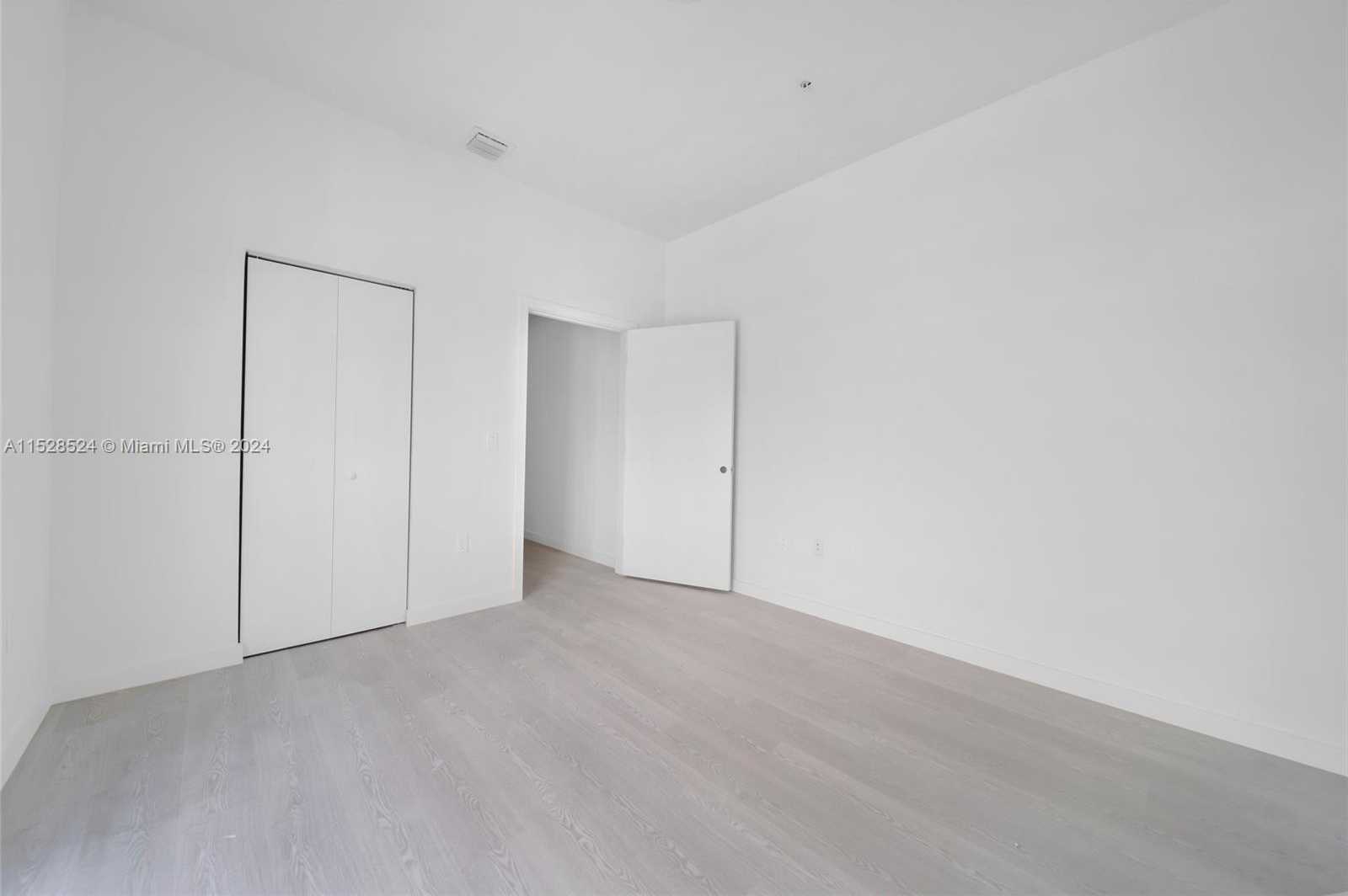 Small Image of 1567 NORTH WEST 1ST ST, Miami Number 29