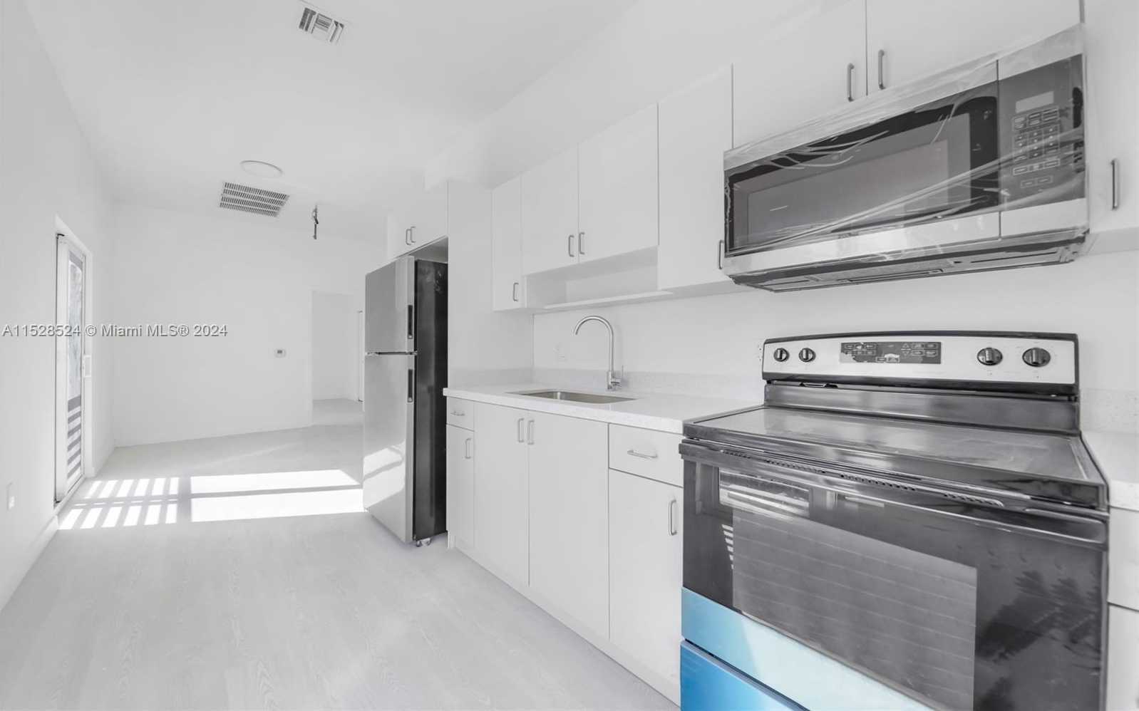 Small Image of 1567 NORTH WEST 1ST ST, Miami Number 33