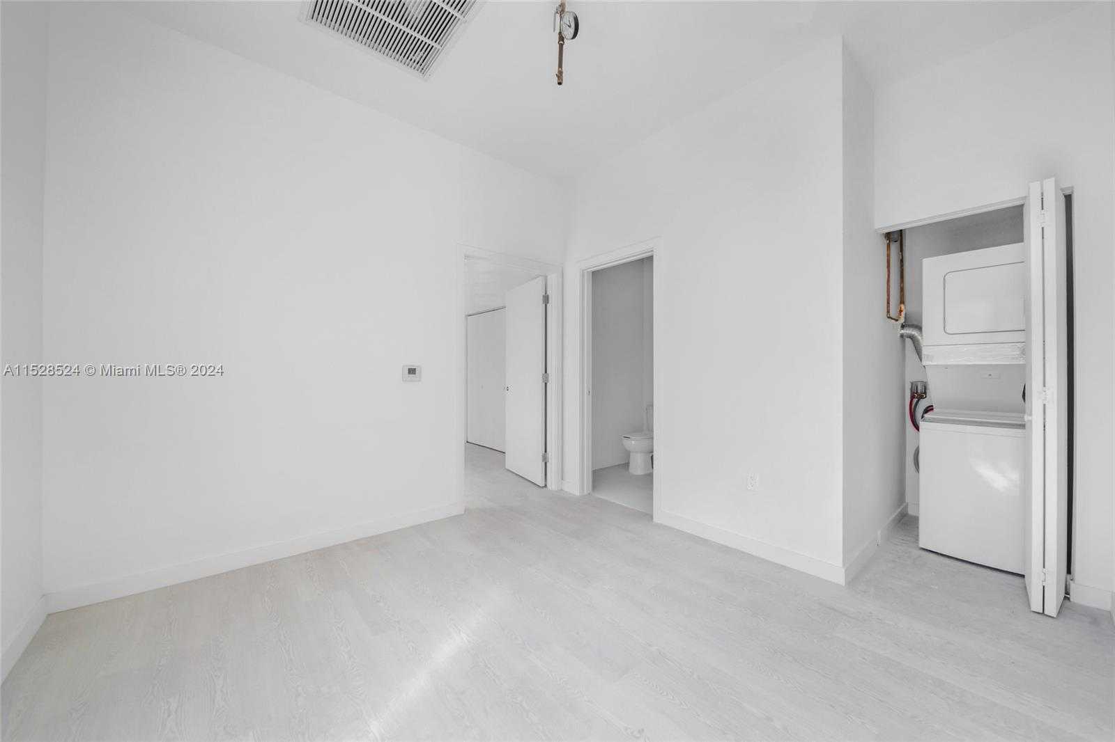 Small Image of 1567 NORTH WEST 1ST ST, Miami Number 35