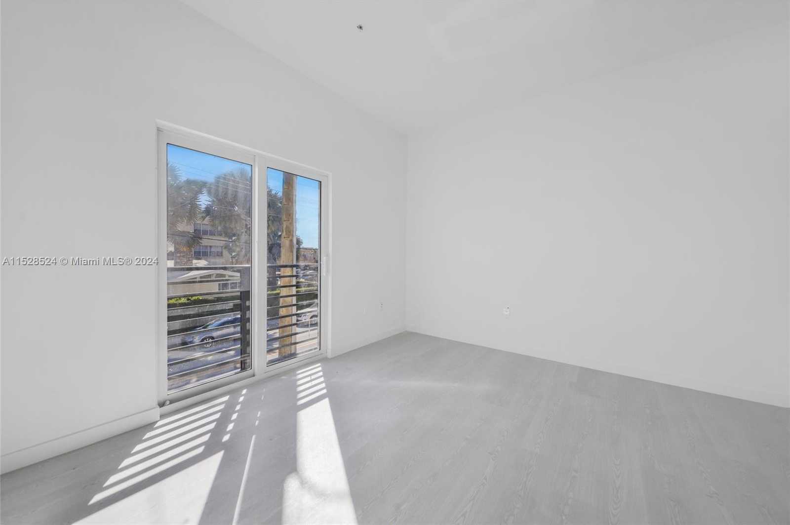 Small Image of 1567 NORTH WEST 1ST ST, Miami Number 41