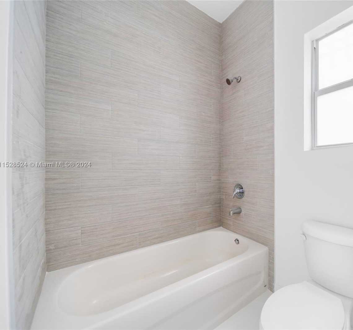 Small Image of 1567 NORTH WEST 1ST ST, Miami Number 51