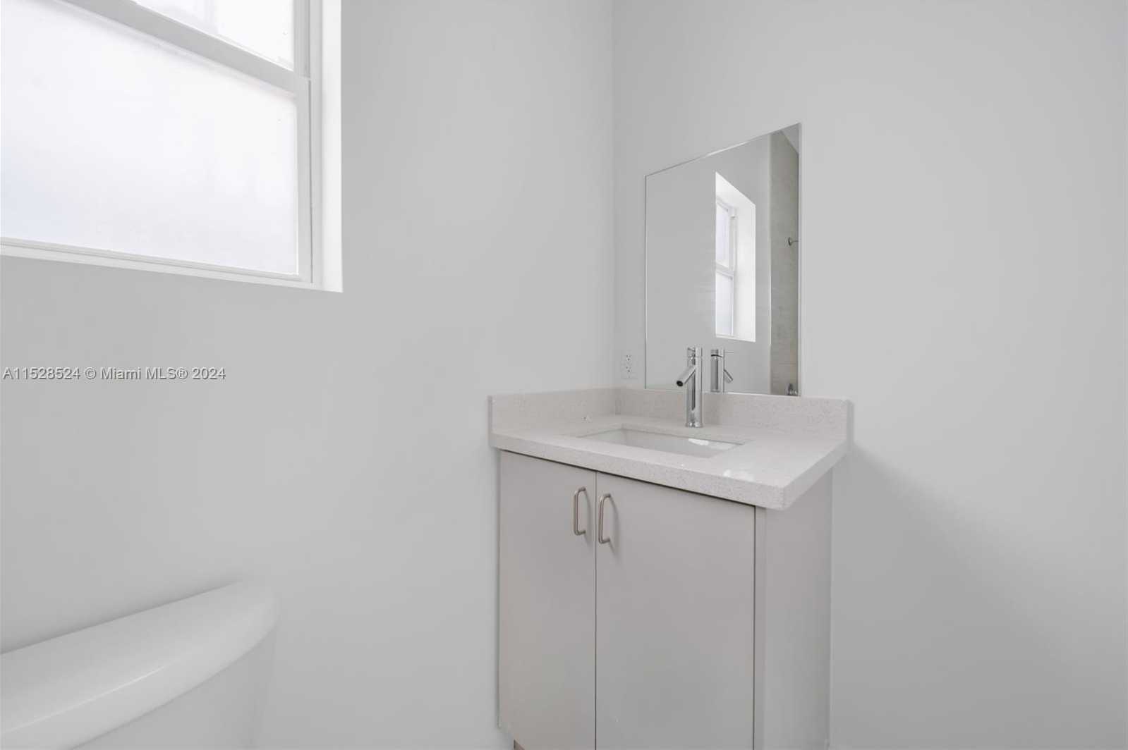Small Image of 1567 NORTH WEST 1ST ST, Miami Number 52