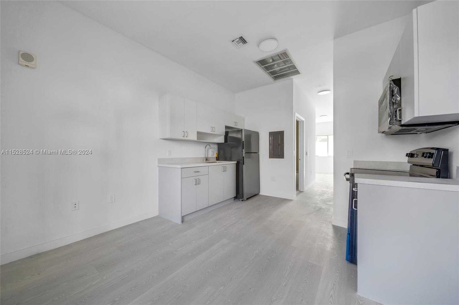 Small Image of 1567 NORTH WEST 1ST ST, Miami Number 60