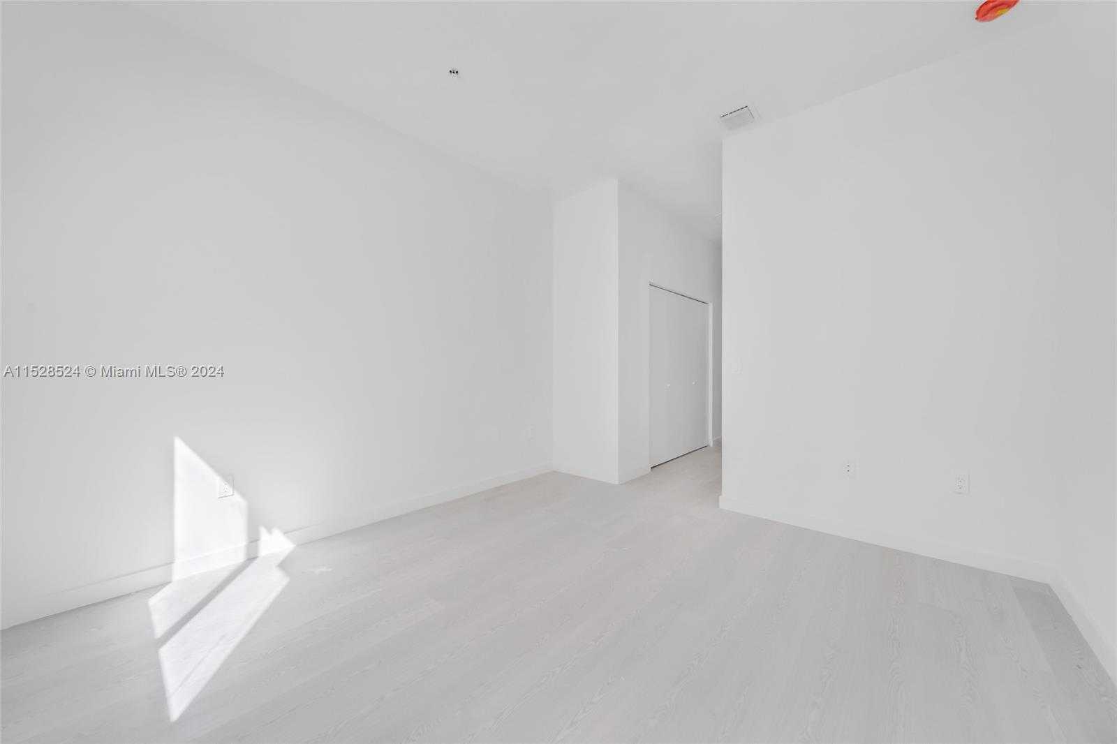 Small Image of 1567 NORTH WEST 1ST ST, Miami Number 70