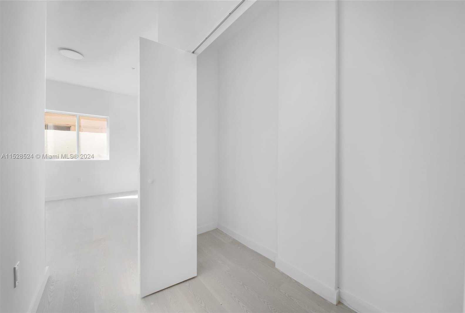 Small Image of 1567 NORTH WEST 1ST ST, Miami Number 71