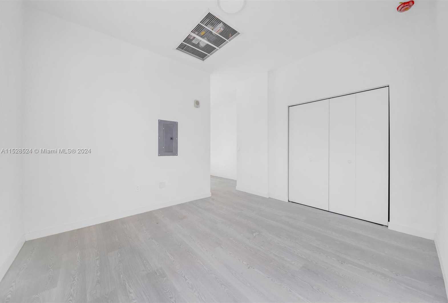 Small Image of 1567 NORTH WEST 1ST ST, Miami Number 80