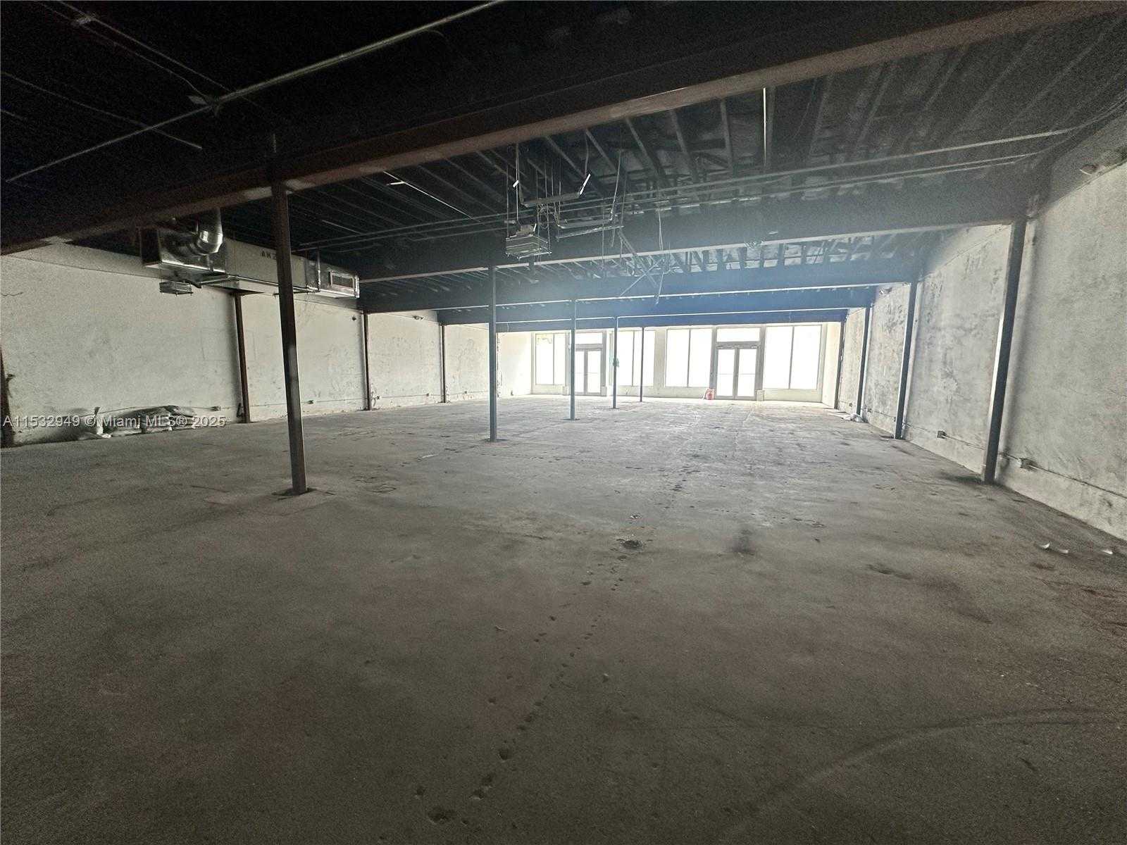 Small Image of 2020 HARRISON ST, Hollywood Number 12