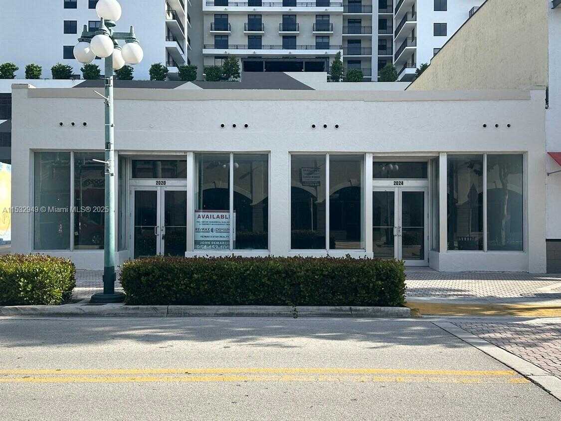 Small Image of 2020 HARRISON ST, Hollywood Number 4